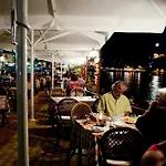 فندق Asterias