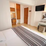فندق Asterias يميناريا