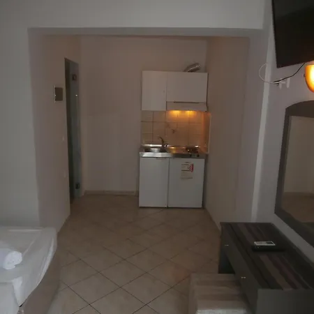 Asterias Hotel *