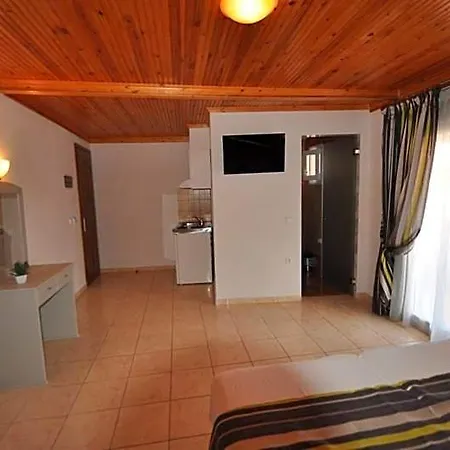 Hotel Asterias *