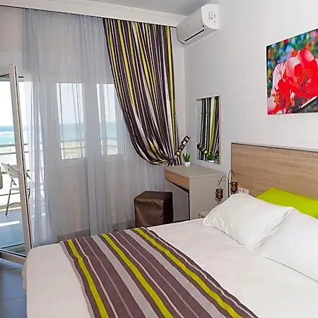 Asterias Hotel *